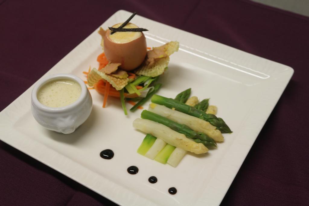 Logis Hotel-Restaurant Le Chene Vert Saint-Pourçain-sur-Sioule Buitenkant foto