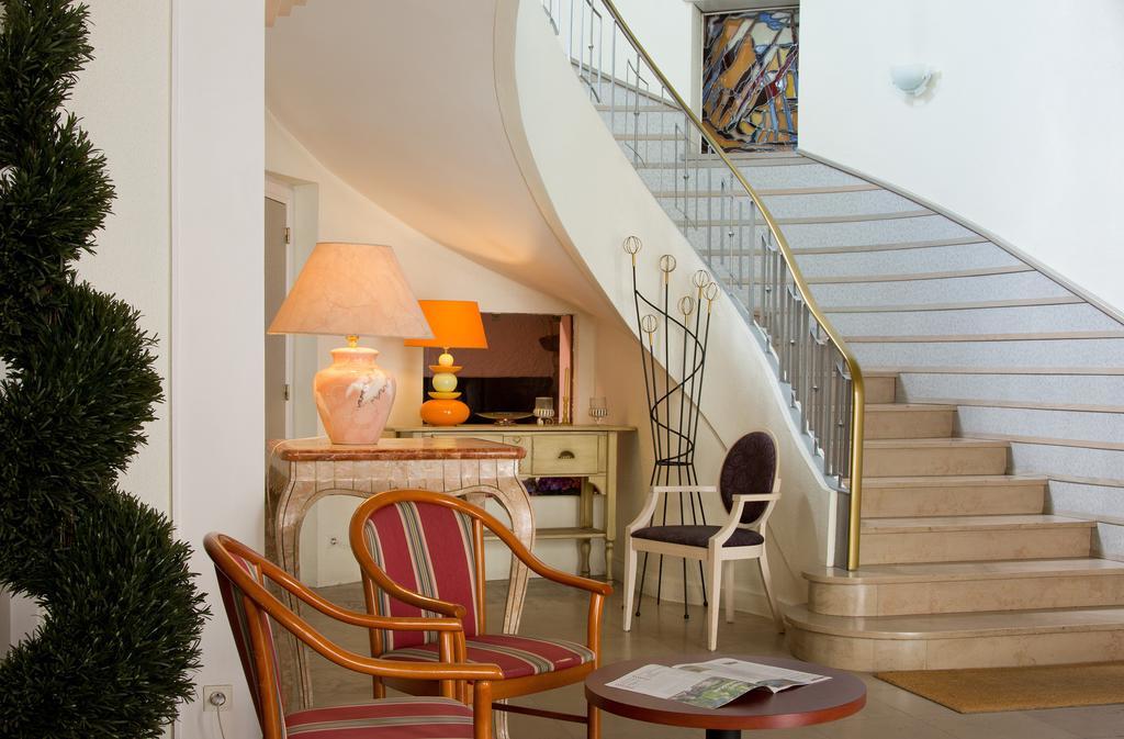 Logis Hotel-Restaurant Le Chene Vert Saint-Pourçain-sur-Sioule Buitenkant foto
