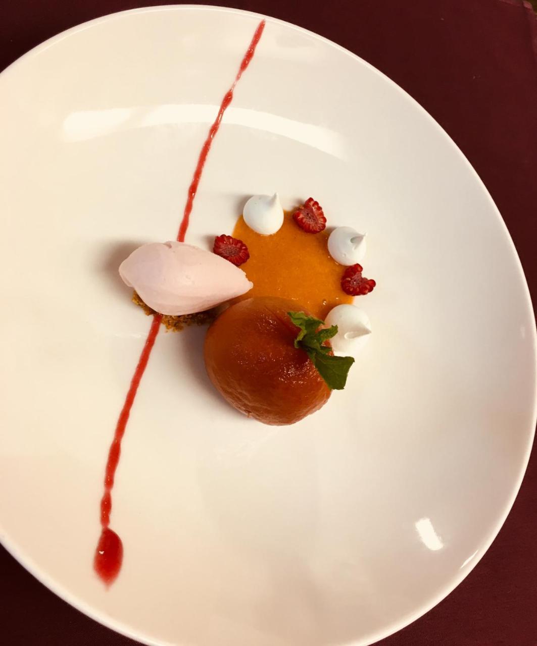Logis Hotel-Restaurant Le Chene Vert Saint-Pourçain-sur-Sioule Buitenkant foto